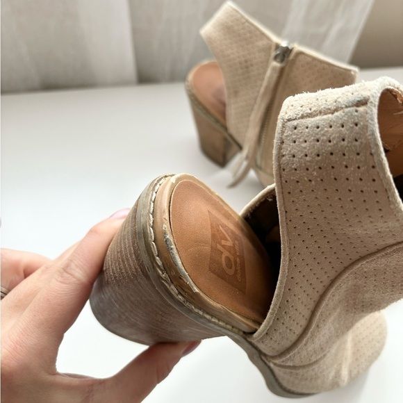 DV dolce vita suede heeled booties size 10 - Picture 3 of 8